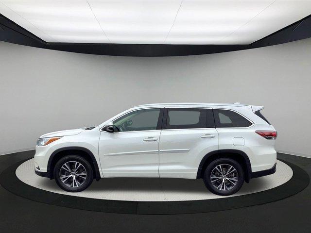 used 2016 Toyota Highlander car, priced at $23,825