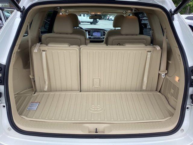 used 2016 Toyota Highlander car, priced at $23,825