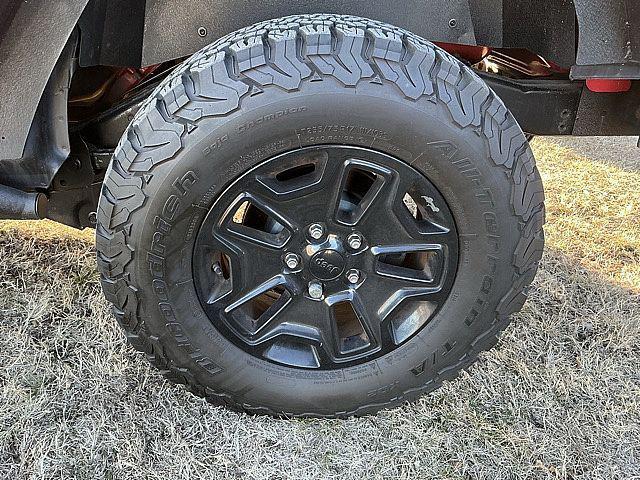 used 2016 Jeep Wrangler Unlimited car, priced at $18,997