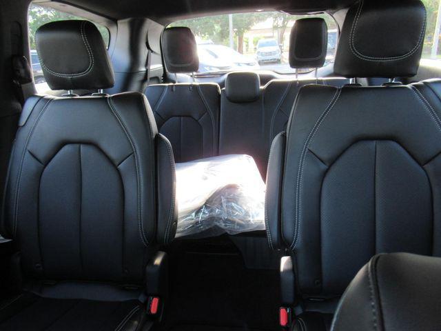 new 2027 Chrysler Pacifica car, priced at $46,883