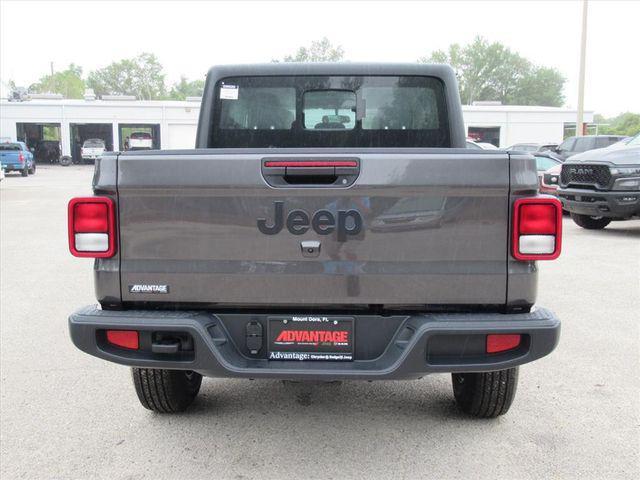 new 2026 Jeep Gladiator car, priced at $35,696