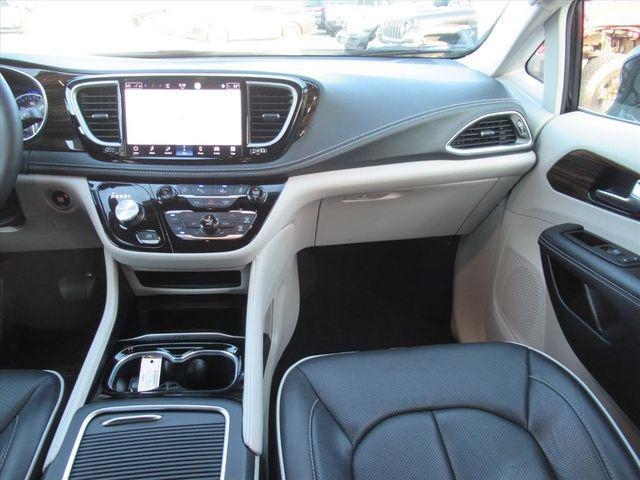 used 2024 Chrysler Pacifica car, priced at $39,991