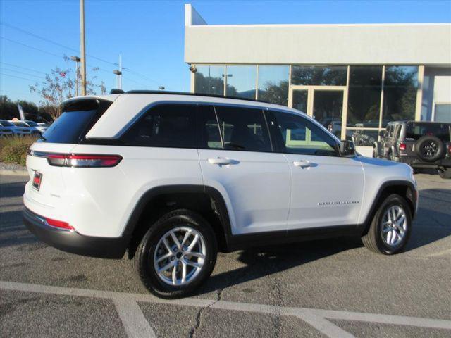new 2025 Jeep Grand Cherokee car, priced at $28,282