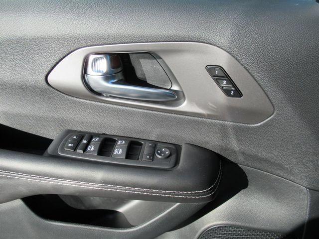 new 2026 Chrysler Pacifica car, priced at $38,127