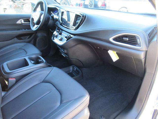 new 2026 Chrysler Pacifica car, priced at $38,127