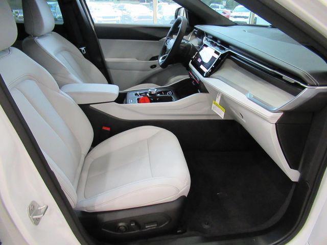 new 2026 Jeep Cherokee car, priced at $40,143