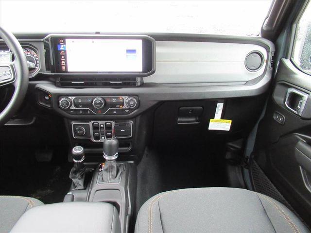 new 2026 Jeep Gladiator car, priced at $36,478