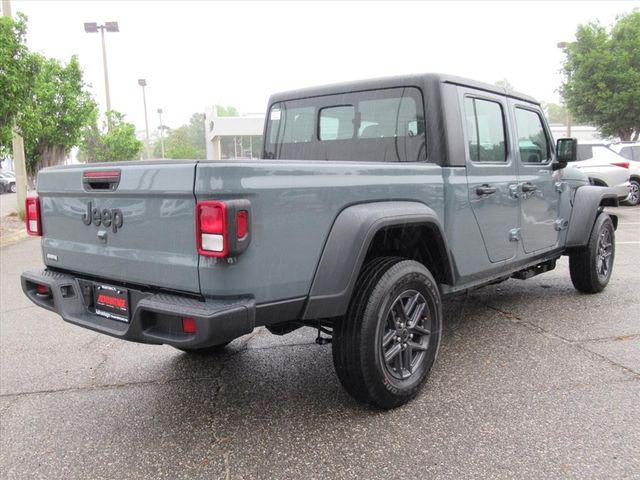 new 2026 Jeep Gladiator car, priced at $36,478