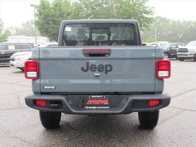 new 2026 Jeep Gladiator car, priced at $36,478