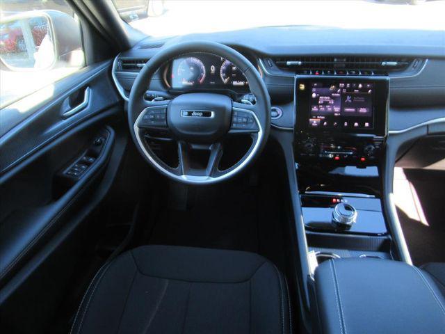 new 2025 Jeep Grand Cherokee car, priced at $28,674