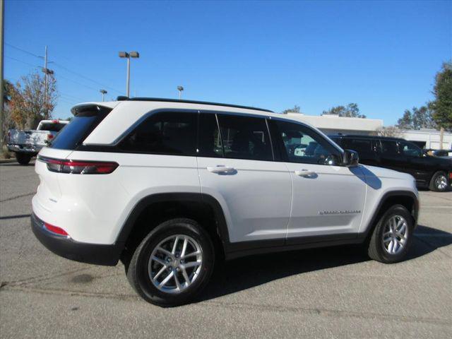 new 2025 Jeep Grand Cherokee car, priced at $28,674