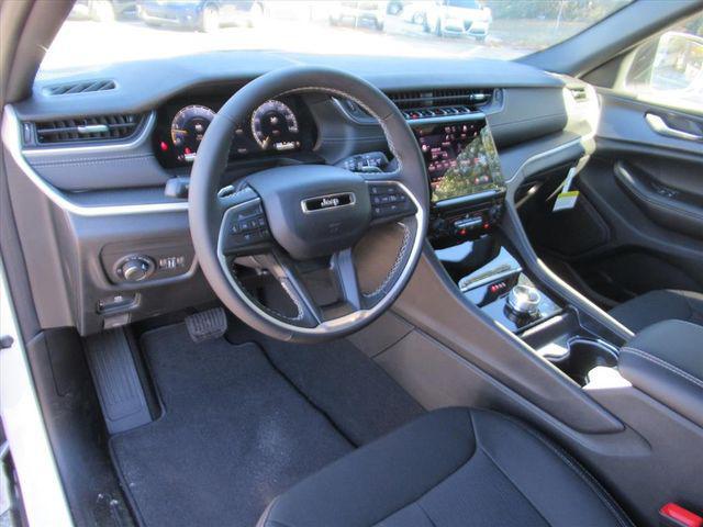new 2025 Jeep Grand Cherokee car, priced at $28,674