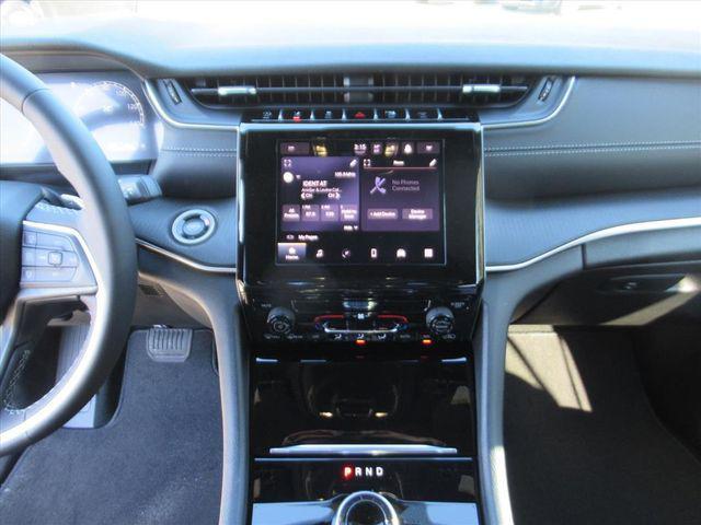 new 2025 Jeep Grand Cherokee car, priced at $28,674