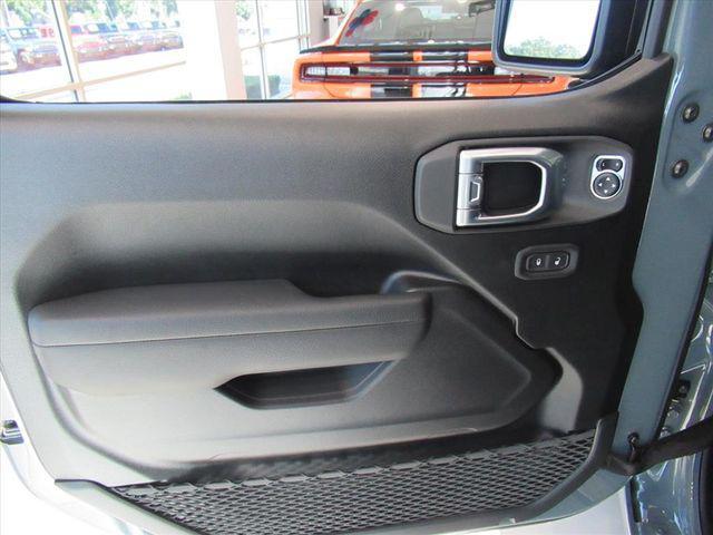 new 2026 Jeep Gladiator car, priced at $41,236