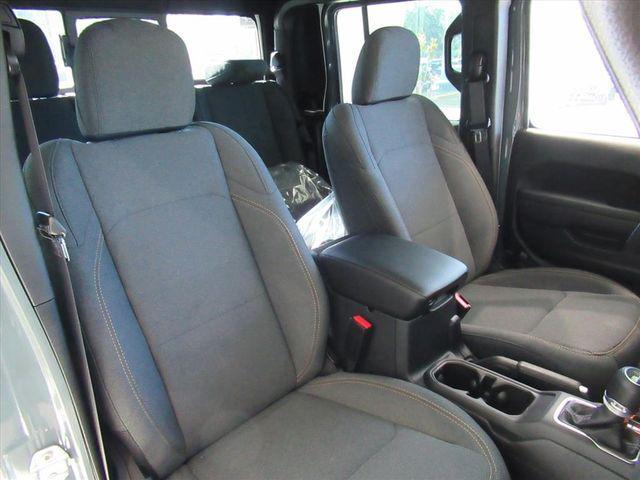 new 2026 Jeep Gladiator car, priced at $41,236