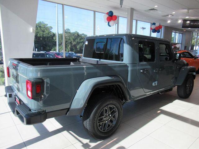 new 2026 Jeep Gladiator car, priced at $41,236