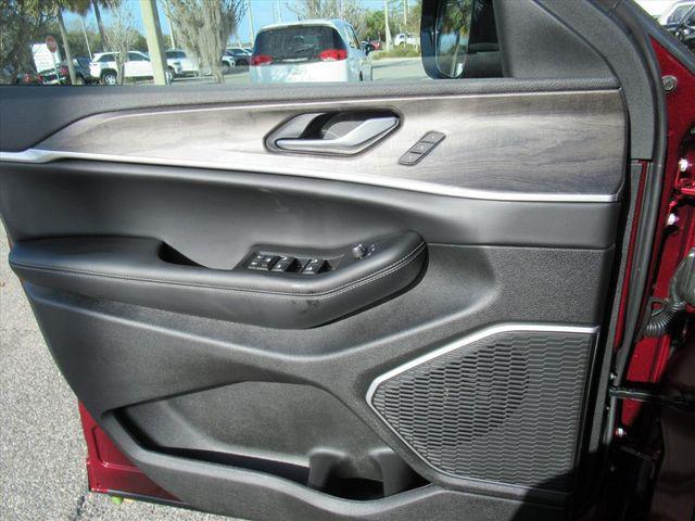 new 2026 Jeep Grand Cherokee car, priced at $44,699