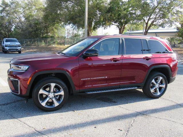 new 2026 Jeep Grand Cherokee car, priced at $44,699