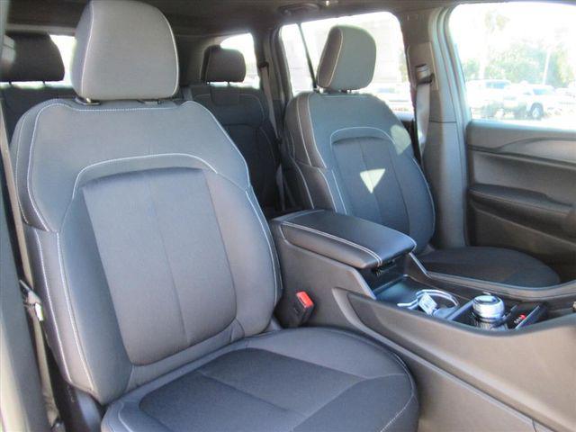 new 2025 Jeep Grand Cherokee car, priced at $27,598