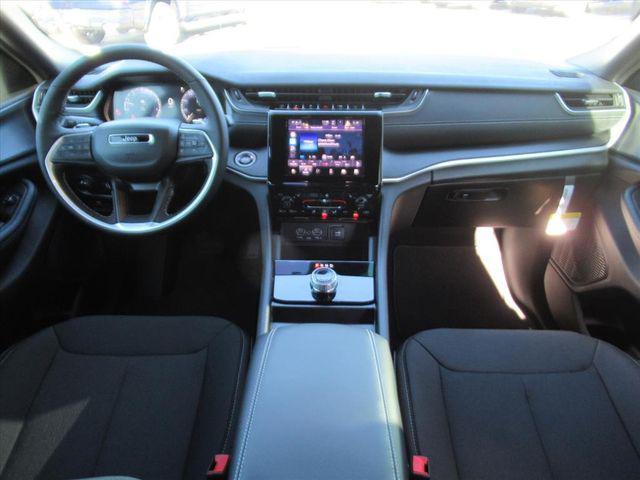 new 2025 Jeep Grand Cherokee car, priced at $27,598