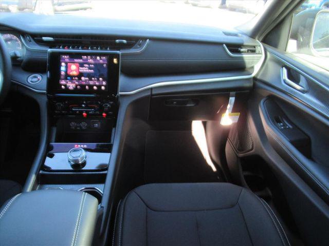 new 2025 Jeep Grand Cherokee car, priced at $27,598