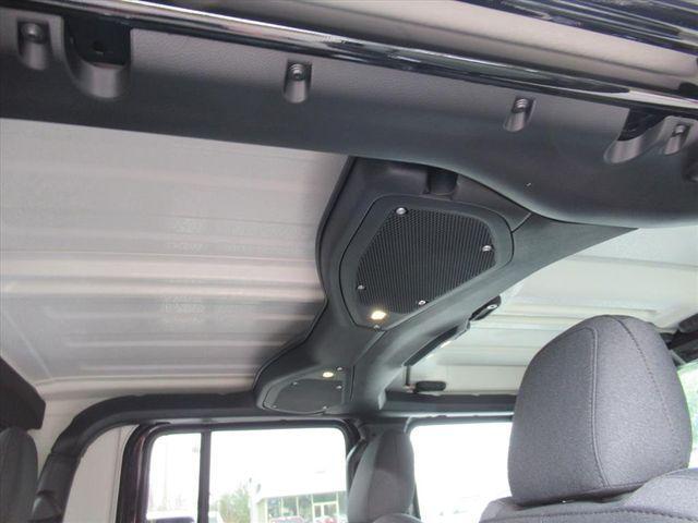 new 2026 Jeep Gladiator car, priced at $43,828