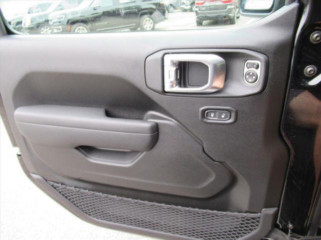 new 2026 Jeep Gladiator car, priced at $43,828