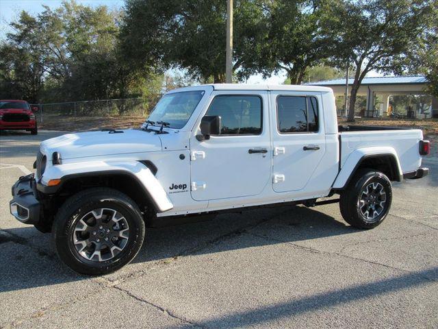 new 2026 Jeep Gladiator car, priced at $43,857