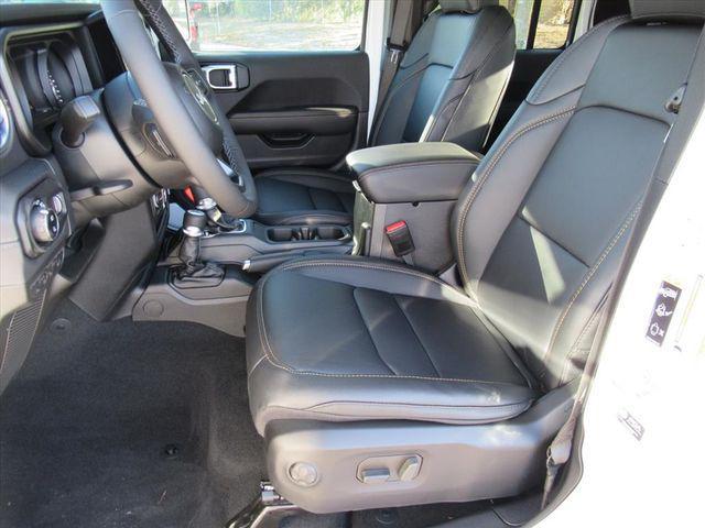 new 2026 Jeep Gladiator car, priced at $43,857