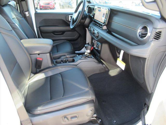 new 2026 Jeep Gladiator car, priced at $43,857