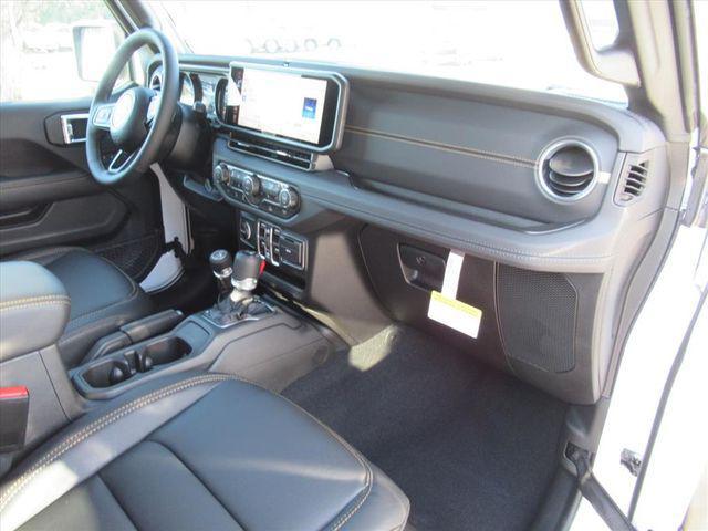 new 2026 Jeep Gladiator car, priced at $43,857