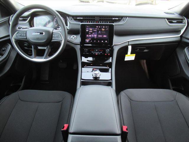 new 2025 Jeep Grand Cherokee car, priced at $28,110