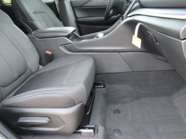 new 2025 Jeep Grand Cherokee car, priced at $28,110