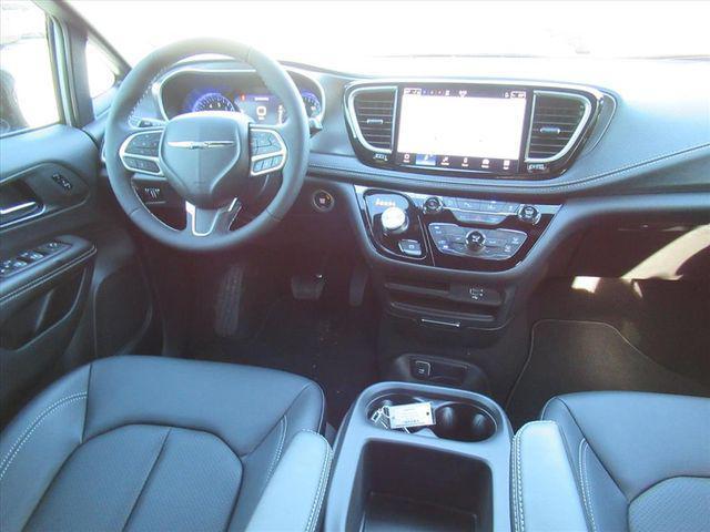 new 2026 Chrysler Pacifica car, priced at $38,304