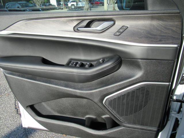 new 2026 Jeep Grand Cherokee car, priced at $44,075