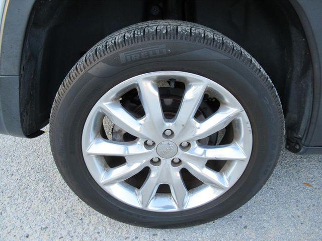 used 2017 Jeep Cherokee car, priced at $9,550