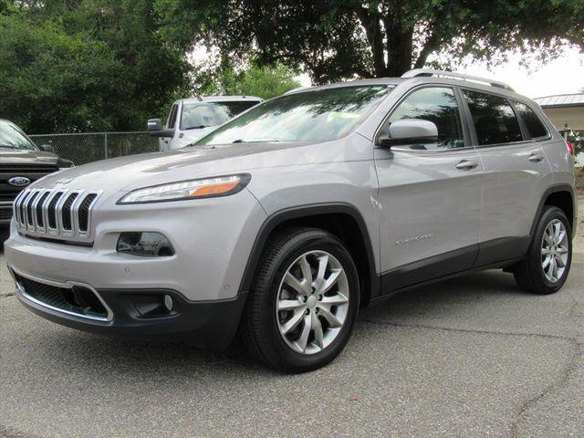used 2017 Jeep Cherokee car, priced at $15,991
