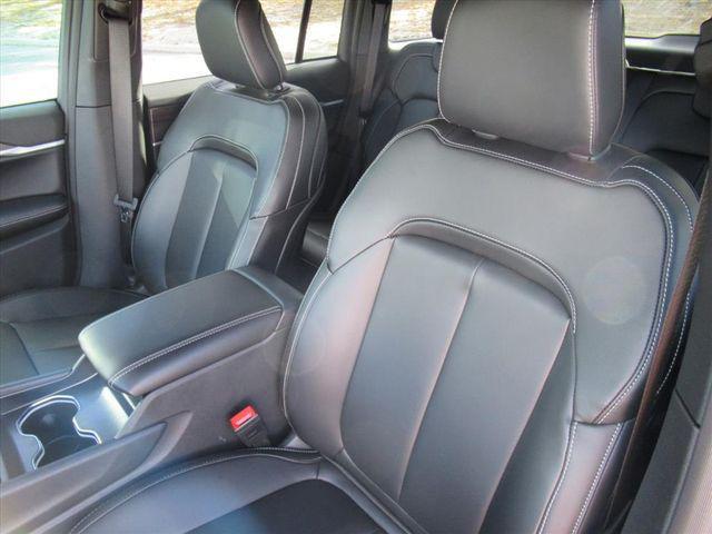 new 2025 Jeep Grand Cherokee car, priced at $40,799