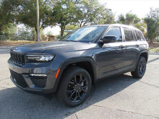 new 2025 Jeep Grand Cherokee car, priced at $40,799
