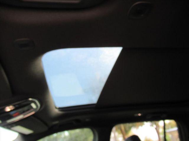 new 2025 Jeep Grand Cherokee car, priced at $40,799