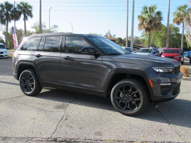 new 2025 Jeep Grand Cherokee car, priced at $40,799