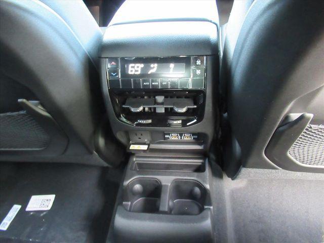 new 2026 Jeep Grand Cherokee L car, priced at $38,195