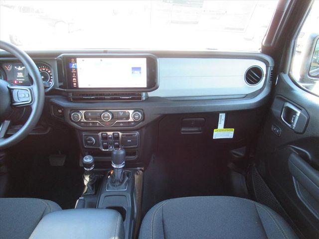 new 2026 Jeep Gladiator car, priced at $35,676