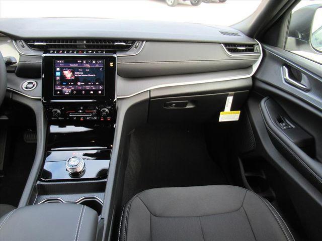 new 2025 Jeep Grand Cherokee L car, priced at $33,144