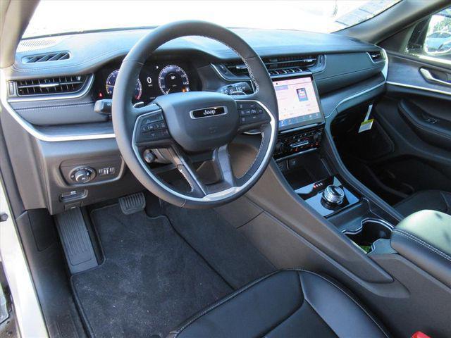 new 2025 Jeep Grand Cherokee L car, priced at $40,135