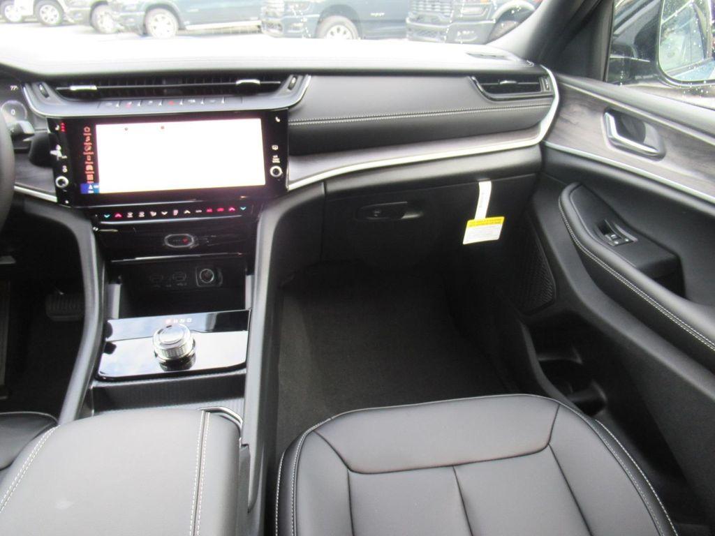 new 2026 Jeep Grand Cherokee L car, priced at $45,053