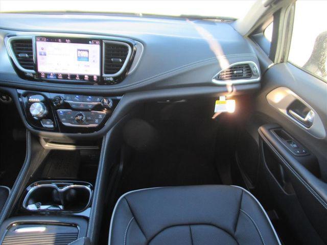 new 2026 Chrysler Pacifica car, priced at $44,459
