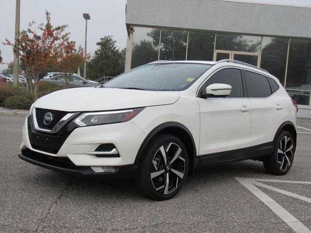 used 2021 Nissan Rogue Sport car, priced at $15,997