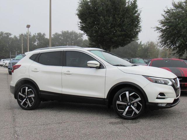 used 2021 Nissan Rogue Sport car, priced at $15,997