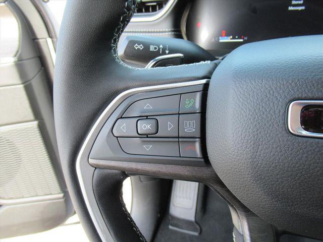 new 2025 Jeep Grand Cherokee car, priced at $41,196